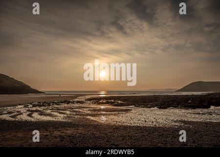 Sunset, Manorbier, Pembrokeshire, Galles, Regno Unito Foto Stock