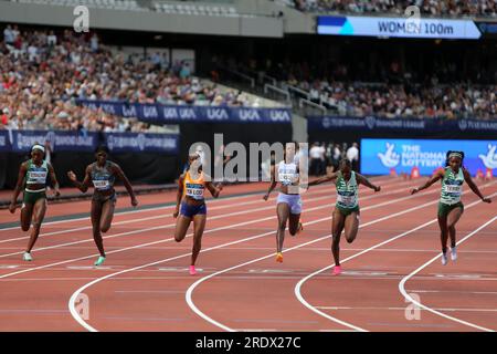 Londra, Regno Unito. 23 luglio 23. Dina ASHER-SMITH (Gran Bretagna), Shericka JACKSON (Giamaica), Daryll NEITA (Gran Bretagna), Anthonique STRACHAN (Bahamas), Marie-Josée TA LOU (Côte d'Avorio, Costa d'Avorio), Twanisha TERRY (Stati Uniti d'America) che attraversa il traguardo nella finale femminile dei 100m 2023, IAAF Diamond League, Queen Elizabeth Olympic Park, Stratford, Londra, Regno Unito. Crediti: Simon Balson/Alamy Live News Foto Stock