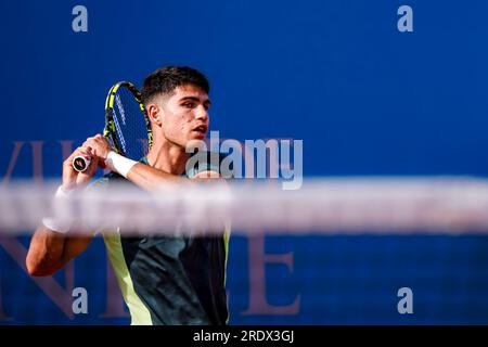 Bella, Francia. 22 luglio 2023. Carlos Alcaraz per la squadra spagnola contro Borna Coric per la squadra croata durante la Hopman Cup 2023, ITF World Mixed Team Championships il 22 luglio 2023 al Nice Lawn Tennis Club di Nizza, Francia - foto Emilie Lohmann/OLLI Media/DPPI Credit: DPPI Media/Alamy Live News Foto Stock