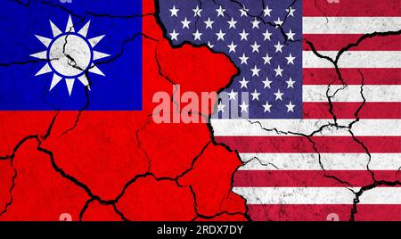 Bandiere di Taiwan e degli Stati Uniti sulla superficie incrinata - politica, concetto di relazione Foto Stock