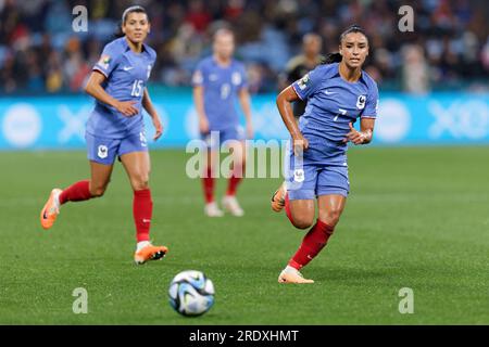 Sydney, Australia. 23 luglio 2023. La francese Sakina Karchaoui intercetta il pallone durante la Coppa del mondo femminile FIFA 2023 tra Francia e Giamaica al Sydney Football Stadium il 23 luglio 2023 a Sydney, Australia Credit: IOIO IMAGES/Alamy Live News Foto Stock