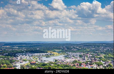Vista aerea del lago Phoenix e delle colline circostanti a Dortmund, Germania Foto Stock