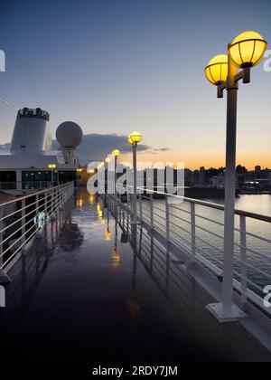 Il porto di Alessandria si trova sulla costa settentrionale del Mediterraneo dell'Egitto, a ovest del delta del Nilo. È una delle porte più antiche della W. Foto Stock