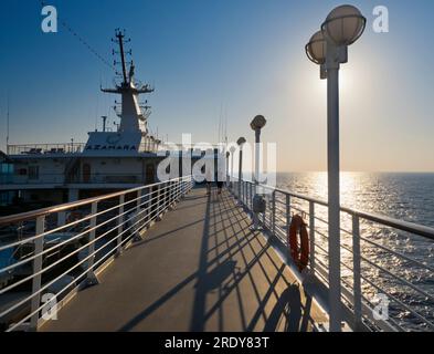 I ponti di osservazione sono la mia arma segreta e il luogo di tiro preferito a bordo delle navi da crociera; offrono anche una splendida vista sul mare, sul Foto Stock