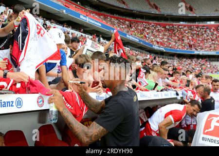 Jerome Boateng - autografi autografi, immagine a pagamento, Copyright © Andy KNOTH / ATP Images (KNOTH Andy / ATP / SPP) Foto Stock