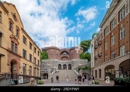 HELSINGBORG, SVEZIA - 16 LUGLIO 2023: Le scale e la terrazza che conducono al castello medievale chiamato karnan, che difendeva gli svedesi dai danesi Foto Stock