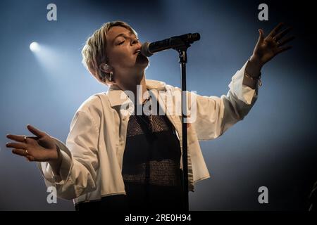 Copenhagen, Danimarca. 18 giugno 2023. La cantante, cantautrice e musicista americana Maggie Rogers esegue un concerto dal vivo al VEGA di Copenaghen. (Foto: Gonzales Photo - Thomas Rasmussen Foto Stock