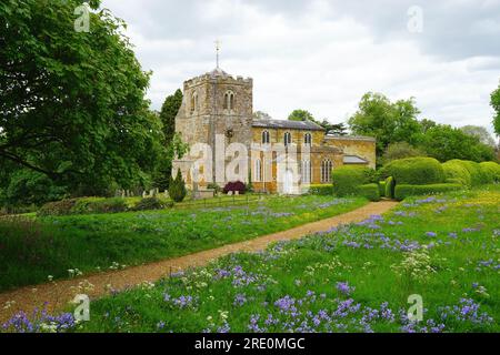 Chiesa di Ognissanti, Lamport, vista dal terreno di Lamport Hall Foto Stock