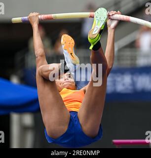 Londra, Inghilterra. 23 luglio 2023. L'italiana Roberta Bruni gareggia durante il Polo Vault femminile alla London Diamond League. Crediti: Nigel Bramley/Alamy Live News Foto Stock