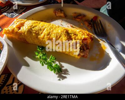 Omelette a colazione, Lake Oanob Resort, Namibia Foto Stock