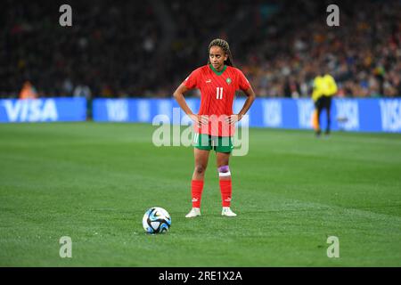 Melbourne, Australia. 24 luglio 2023. Fatima Tagnaout del Marocco si sta preparando per un calcio di punizione durante la partita della Coppa del mondo femminile FIFA 2023 tra Germania e Marocco al Melbourne Rectangular Stadium. Punteggio finale Germania 6:0 Marocco (foto di Alexander Bogatyrev/SOPA Images/Sipa USA) credito: SIPA USA/Alamy Live News Foto Stock