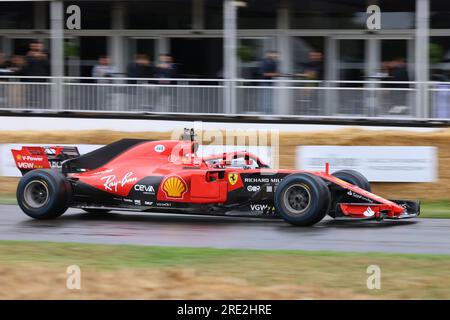 Luglio 2023 - bella Ferrari F1 sulla collina al Goodwood Festival of Speed. Foto Stock