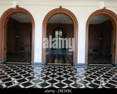 Beverly Hills, California, USA 28 agosto 2021 Greystone Mansion & Gardens, The Doheny Estate il 28 agosto 2023 a Beverly Hills, California, USA. Foto di Barry King/Alamy Stock Photo Foto Stock