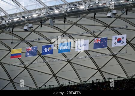 Sydney, Australia. 25 luglio 2023. Varie bandiere mostrate in alto sopra le bandiere del campo durante la Coppa del mondo femminile FIFA 2023 tra Colombia e Repubblica di Corea al Sydney Football Stadium il 25 luglio 2023 a Sydney, Australia credito: IOIO IMAGES/Alamy Live News Foto Stock