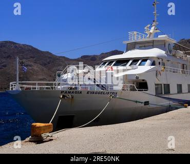 Panagia Evaggelistria, piccolo servizio di traghetto Tilos per Rodi, isola di Tilos, vicino a Rodi, Dodecaneso, Grecia Foto Stock