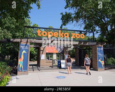 Topeka, Kansas - 22 luglio 2023: Ingresso allo zoo di Topeka Foto Stock