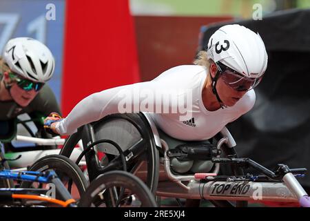 Hannah COCKROFT (Gran Bretagna) gareggia nella finale femminile dei 800 m Wheelchair alla IAAF Diamond League 2023, Queen Elizabeth Olympic Park, Stratford, Londra, Regno Unito. Foto Stock