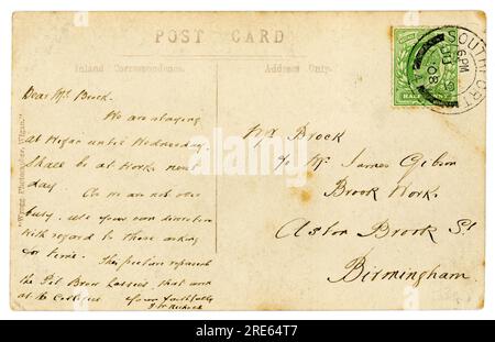 Retro della cartolina originale dell'epoca edoardiana, pubblicata il 9 giugno 1908. Il francobollo è verde mezzo penny, il francobollo King Edward VII. Foto Stock