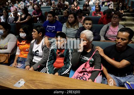 Città del Messico, Messico. 25 luglio 2023. 25 luglio 2023, città del Messico, Messico: Emiliano Navarrete, padre di Jose Angel Navarrete, uno dei 43 giovani studenti della Scuola normale di Ayotzinapa scomparso a Iguala nel 2014, durante il vi rapporto del gruppo interdisciplinare di esperti indipendenti e infine presso il Centro culturale Universitario Tlatelolco di città del Messico. Il 25 luglio 2023 a città del Messico, Messico (foto di Luis Barron/Eyepix Group/Sipa USA). Credito: SIPA USA/Alamy Live News Foto Stock