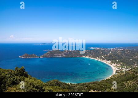 Splendida vista sulla spiaggia di San Giorgio sull'isola di Corfù, Grecia Foto Stock