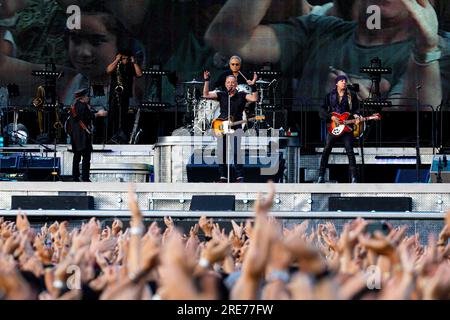 Monza, Italia. 25 luglio 2023. Bruce Springsteen si esibisce dal vivo all'autodromo di Monza. Credito: SOPA Images Limited/Alamy Live News Foto Stock