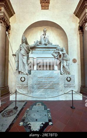 Tomba di Dante Alighieri nella Basilica di Santa Croce, Firenze Foto Stock