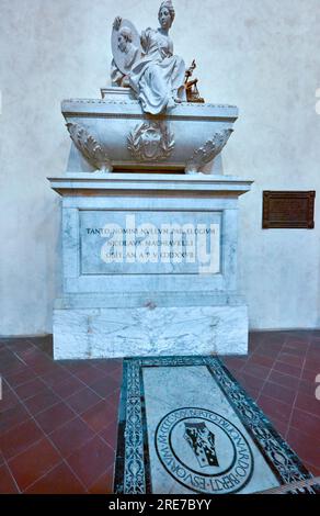 Tomba di Niccolo Macchiavelli nella Basilica di Santa Croce, Firenze Foto Stock