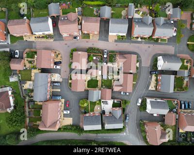 Vista aerea delle case residenziali moderne a Hereford Regno Unito presa nel luglio 2023 Foto Stock