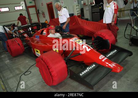 6 maggio 2018: Corsa sconosciuta con la storica Ferrari F1 Model 640 F189 del 1989 ex Nigel Mansell / Gherard Berger durante il Minardi Historic Day 2018 a Imola C. Foto Stock