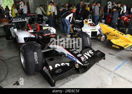 Imola, IT, maggio 2018: Corsa sconosciuta con Minardi F1 Model PS05 2000 in azione durante il Minardi Historic Day 2018 nel circuito di Imola in italia. Foto Stock