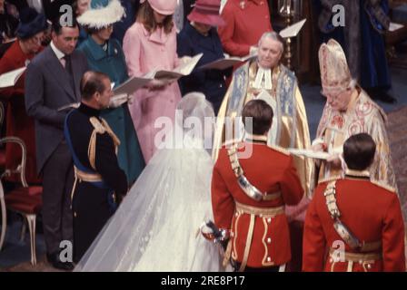 Il matrimonio della principessa Anne e del capitano Mark Phillips il 14 novembre 1973 foto dell'Henshaw Archive Foto Stock