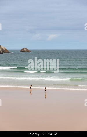 Baleal, una città costiera per il surf al largo dell'oceano Atlantico, Portogallo Foto Stock