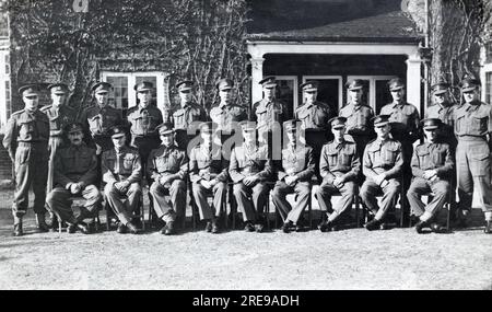 Ufficiali della Royal Military Police e sottufficiali della Special Investigation Branch, Eastern Command, nel settembre 1943. Foto Stock