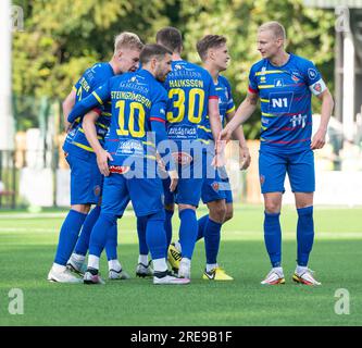 Park Hall, Oswestry, Shropshire, Inghilterra, 20 luglio 2023. KA Akureyri celebra il gol di Daníel Hafsteinsson durante il Quay Nomads Football Club V Knattspyrnufélag Akureyrar/ KA Akureyri nella prima fase di qualificazione della UEFA Europa Conference League 2023/2024, al Park Hall. (Immagine di credito: ©Cody Froggatt/Alamy Live News) Foto Stock