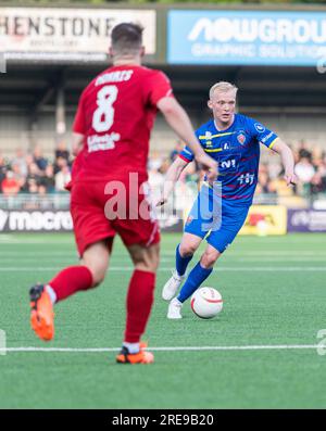 Park Hall, Oswestry, Shropshire, Inghilterra, 20 luglio 2023. Daníel Hafsteinsson di KA Akureyri sul pallone durante il Quay Nomads Football Club di Connah contro Knattspyrnufélag Akureyrar/ KA Akureyri nella stagione di qualificazione 2023/2024 della UEFA Europa Conference League, al Park Hall. (Immagine di credito: ©Cody Froggatt/Alamy Live News) Foto Stock