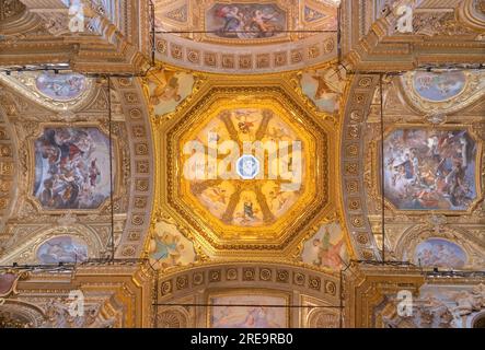 GENOVA, ITALIA - 5 MARZO 2023: La cupola della chiesa Basilica di Santa Maria delle Vigne di Giuseppe Paganelli e Santo Tagliafichi dal 18. cent. Foto Stock