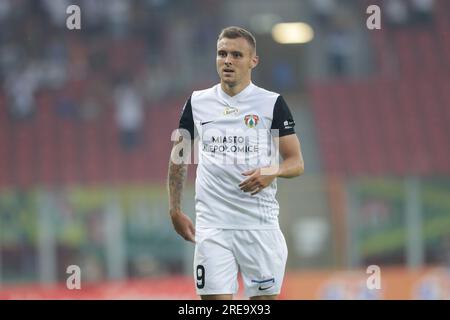 Lodz, Polonia. 23 luglio 2023. Artur Siemaszko di Puszcza Niepolomice visto durante la partita di calcio polacca della PKO Ekstraklasa League 2023/2024 tra Widzew Lodz e Puszcza Niepolomice allo stadio municipale Widzew Lodz . Punteggio finale; Widzew Lodz 3:2 Puszcza Niepolomice. (Foto di Grzegorz Wajda/SOPA Images/Sipa USA) credito: SIPA USA/Alamy Live News Foto Stock