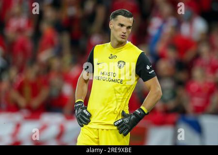 Lodz, Polonia. 23 luglio 2023. Kewin Komar di Puszcza Niepolomice visto durante la partita di calcio polacca della PKO Ekstraklasa League 2023/2024 tra Widzew Lodz e Puszcza Niepolomice allo stadio municipale Widzew Lodz . Punteggio finale; Widzew Lodz 3:2 Puszcza Niepolomice. (Foto di Grzegorz Wajda/SOPA Images/Sipa USA) credito: SIPA USA/Alamy Live News Foto Stock