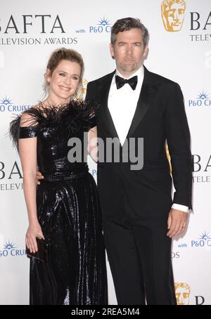 Foto deve essere accreditata ©Alpha Press 078237 14/05/2023 Harriet Dyer e Patrick Brammall BAFTA TV Television Awards 2023 a Londra Foto Stock