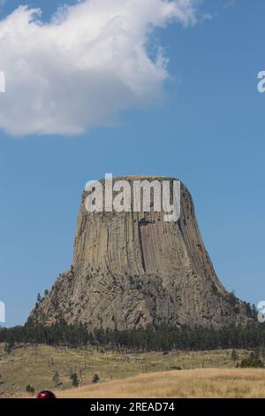 Devil's Tower National Monument in lontananza Foto Stock