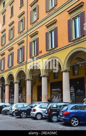 Galleria pedonale in via Monte Grappa a Bologna, Italia. 13 novembre 2023. Foto editoriale Foto Stock