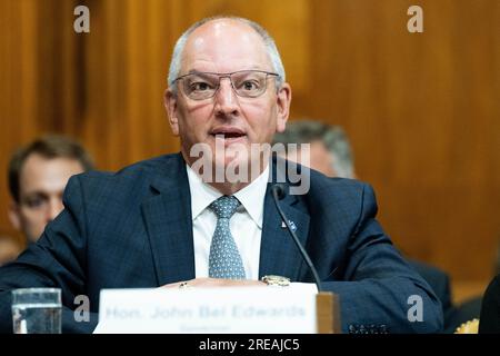 Washington, Stati Uniti. 26 luglio 2023. Il governatore della Louisiana John bel Edwards (D) parla in un'audizione del Senato budget Committee presso il Campidoglio degli Stati Uniti. (Foto di Michael Brochstein/Sipa USA) credito: SIPA USA/Alamy Live News Foto Stock