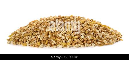 Miscela di cereali in pila isolata su sfondo bianco Foto Stock