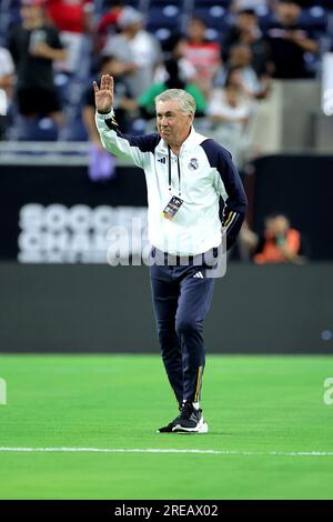 Houston, Texas, Stati Uniti. 26 luglio 2023. L'allenatore del Real Madrid CF Carlo Ancelotti prima della partita del Soccer Champions Tour tra il Manchester United FC e il Real Madrid CF al NRG Stadium di Houston, Texas, il 26 luglio 2023. (Immagine di credito: © Erik Williams/ZUMA Press Wire) SOLO USO EDITORIALE! Non per USO commerciale! Foto Stock