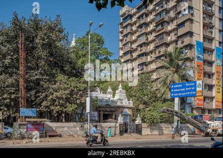 04 04 2011 Tempio buddista Nipponzan Myohoji Vintage worli Naka; Mumbai; Maharashtra; india; Asia. Foto Stock