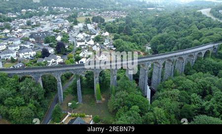 Cefn-coed Viaduct, che in precedenza trasportava la Brecon and Merthyr Railway, ora parte del Taff Trail, Merthyr Tydfil, giugno 2023 Foto Stock