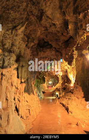 Grotta di Ryusendo Foto Stock