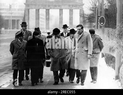 Weil, Ekkehard, * 1948 / 1949, tedesco neonazista, giudice Leslie Block (con berretto di pelliccia), SOLO PER USO EDITORIALE Foto Stock