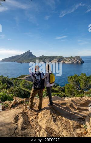 Sentiero la Trapa e isolotto Dragonera, Andratx, Maiorca, Isole Baleari, Spagna Foto Stock