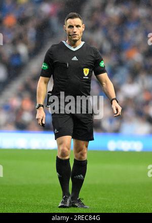 Glasgow, Regno Unito. 26 luglio 2023. L'arbitro Steven McLean durante la partita amichevole di pre-stagione all'Ibrox Stadium, Glasgow. Il credito fotografico dovrebbe leggere: Neil Hanna/Sportimage Credit: Sportimage Ltd/Alamy Live News Foto Stock